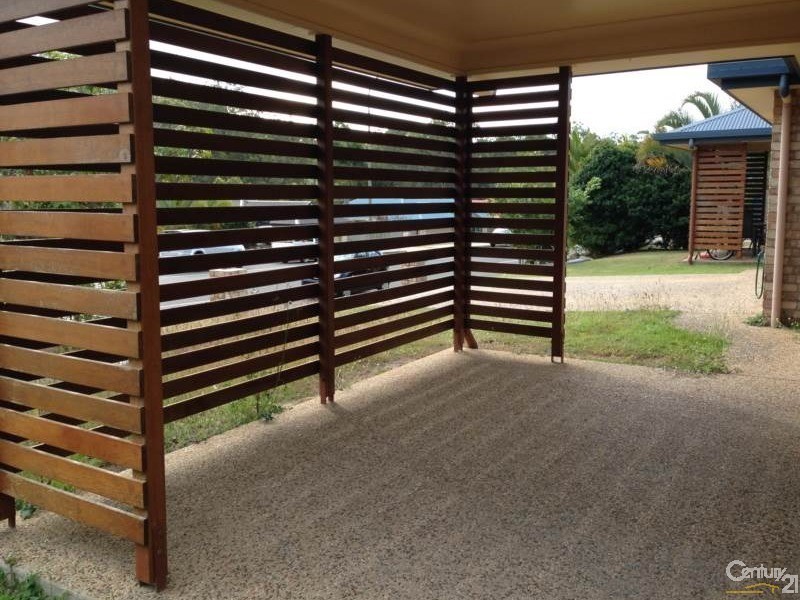 2/79 Col Brown Avenue, Clinton QLD 4680