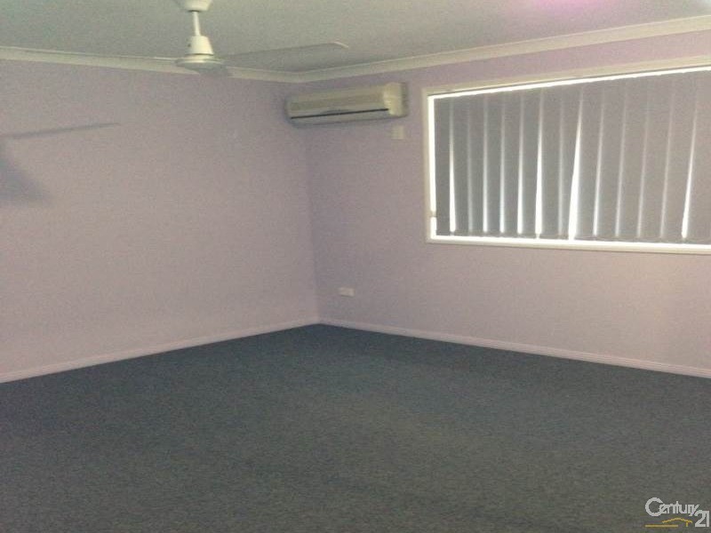 2/79 Col Brown Avenue, Clinton QLD 4680