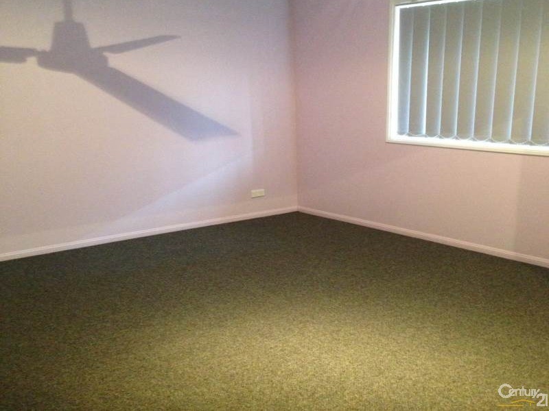 2/79 Col Brown Avenue, Clinton QLD 4680