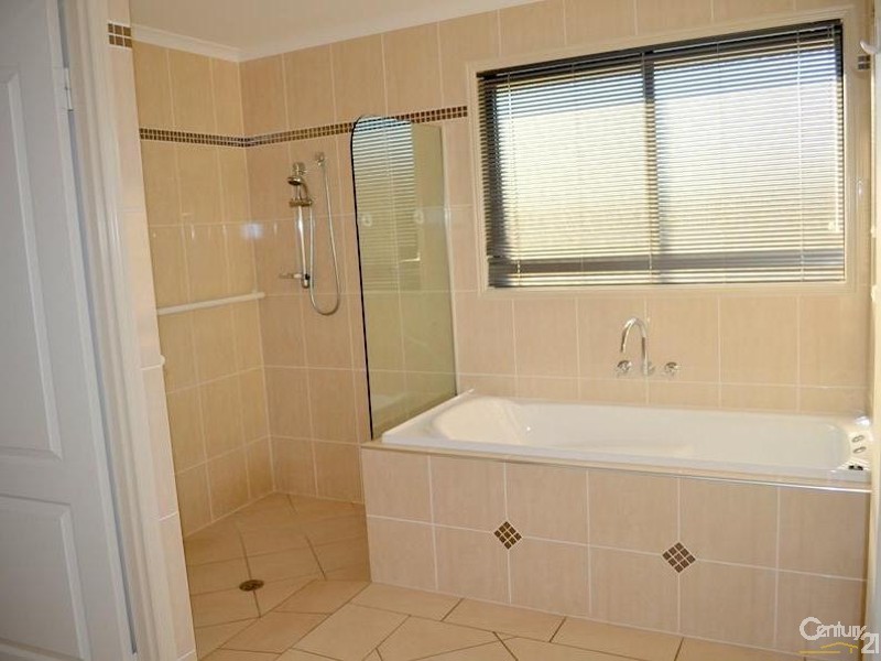 1 Harlequin Court, Calliope QLD 4680