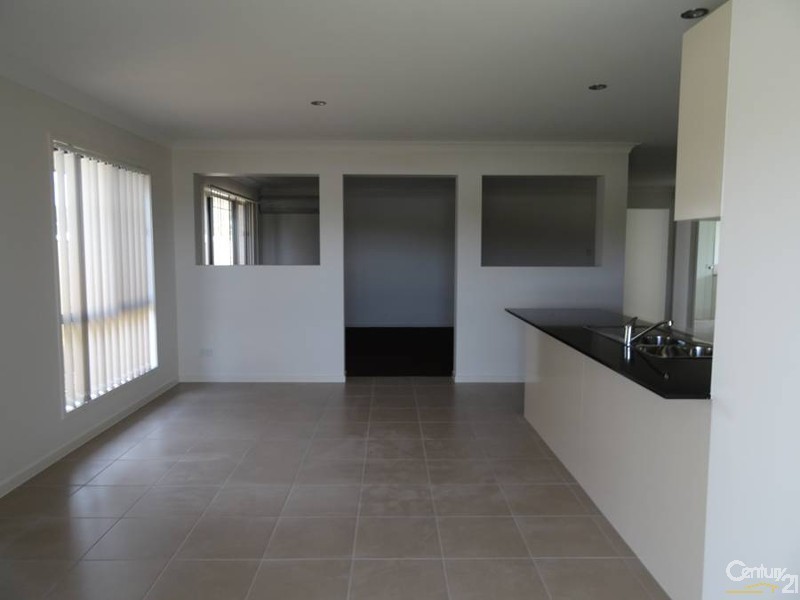 31 Koolivoo Parade, Boyne Island QLD 4680