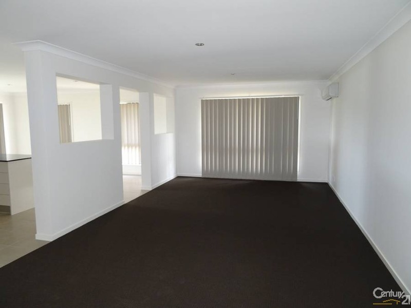 31 Koolivoo Parade, Boyne Island QLD 4680