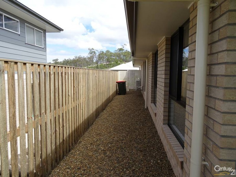 31 Koolivoo Parade, Boyne Island QLD 4680