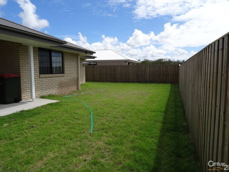 31 Koolivoo Parade, Boyne Island QLD 4680