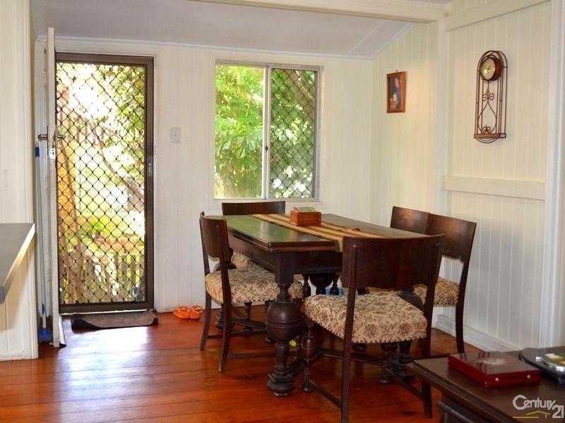 17 Fowler Street, West Gladstone QLD 4680