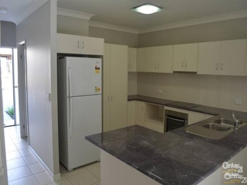 8/214-216 Oaka Street, South Gladstone QLD 4680