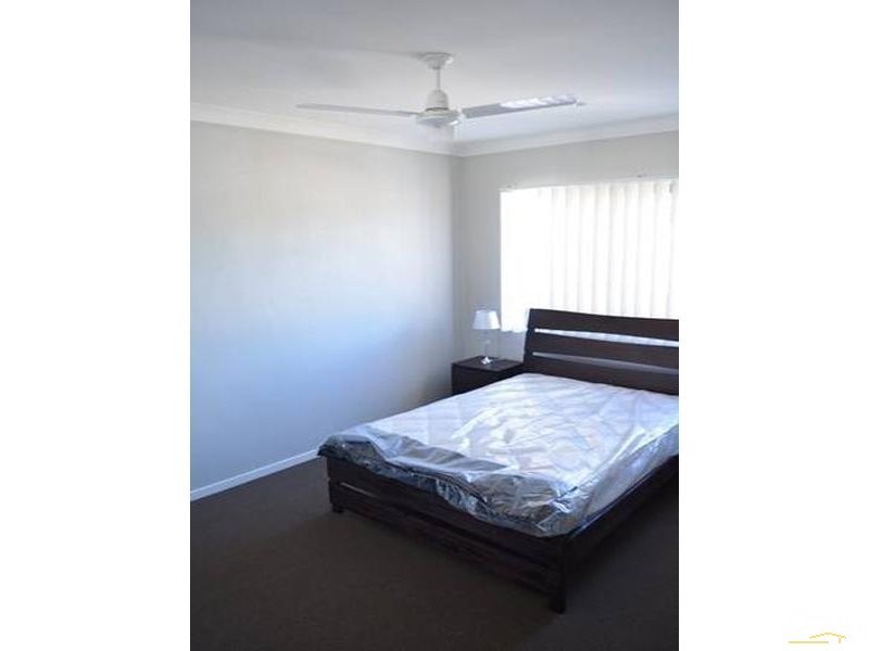 8/214-216 Oaka Street, South Gladstone QLD 4680