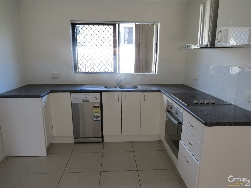 1/27 Mylne Street, West Gladstone QLD 4680