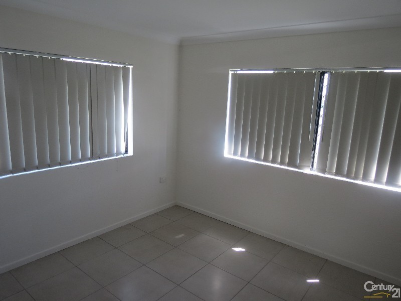 1/27 Mylne Street, West Gladstone QLD 4680