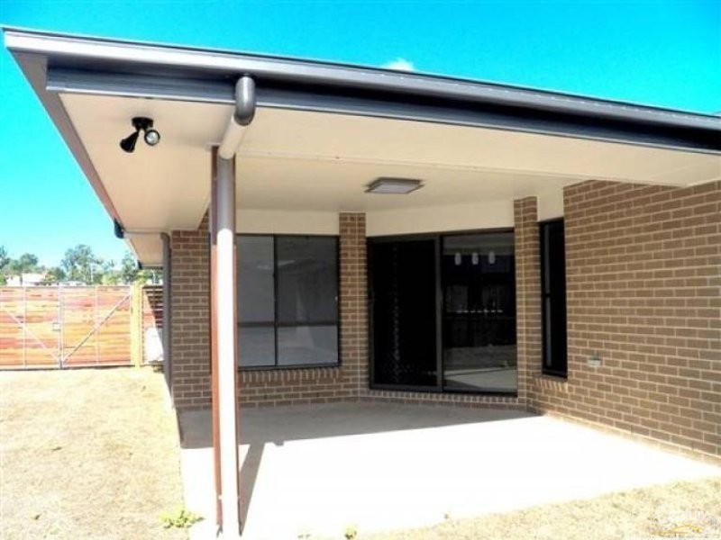 7 Valley Way, Boyne Island QLD 4680