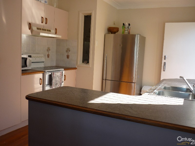 45 Elizabeth Street, South Gladstone QLD 4680