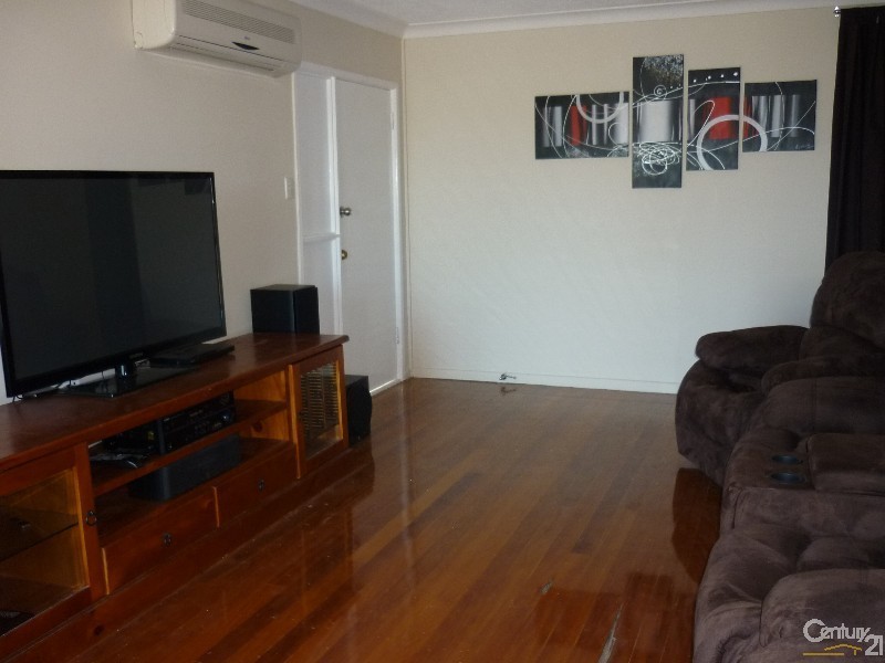 45 Elizabeth Street, South Gladstone QLD 4680