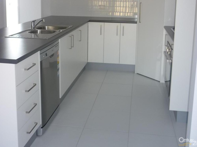 9 Ingra Close, Glen Eden QLD 4680