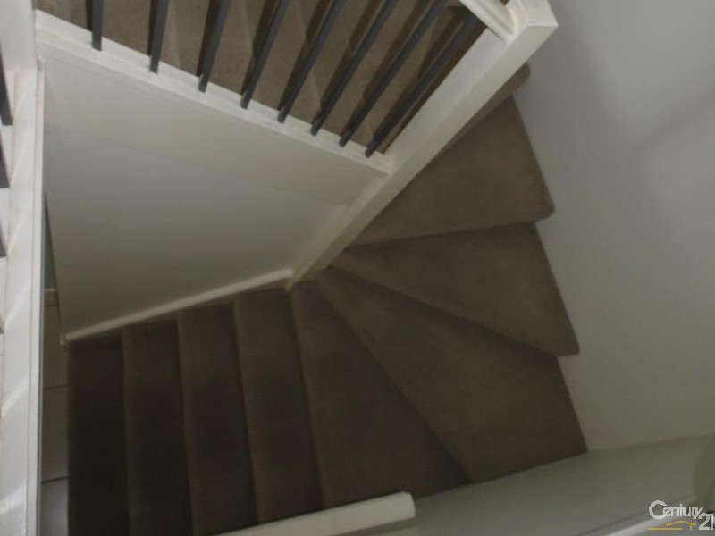 8/21 Roberts Street, South Gladstone QLD 4680