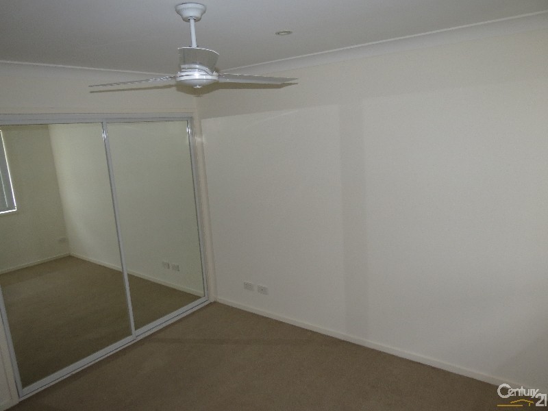 8/21 Roberts Street, South Gladstone QLD 4680