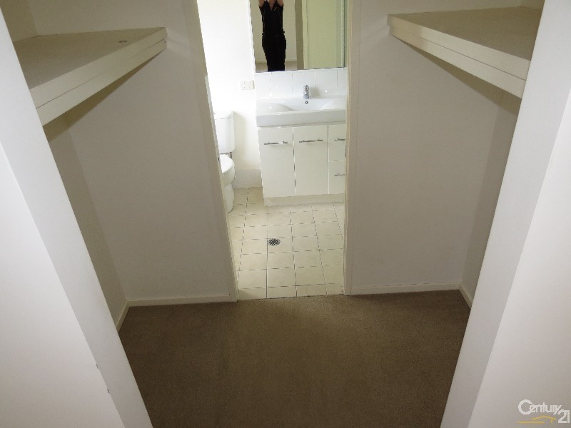 8/21 Roberts Street, South Gladstone QLD 4680