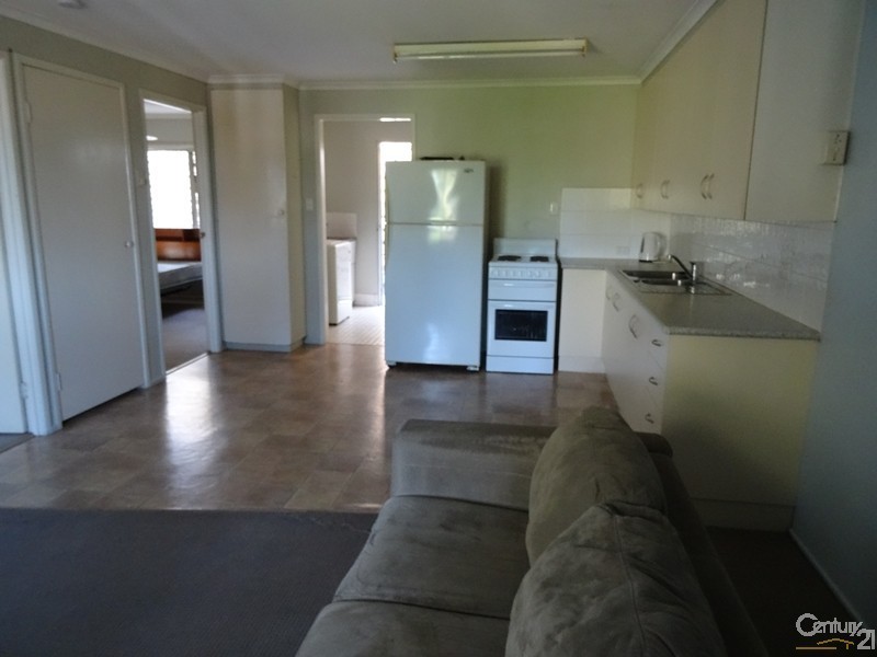 1/32 Elizabeth Street, South Gladstone QLD 4680