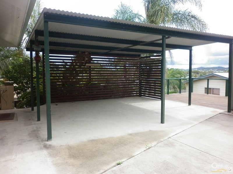 2 Lomas Street, West Gladstone QLD 4680