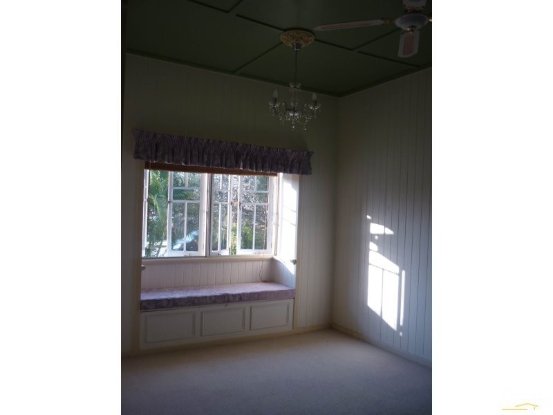 15 Fowler Street, West Gladstone QLD 4680