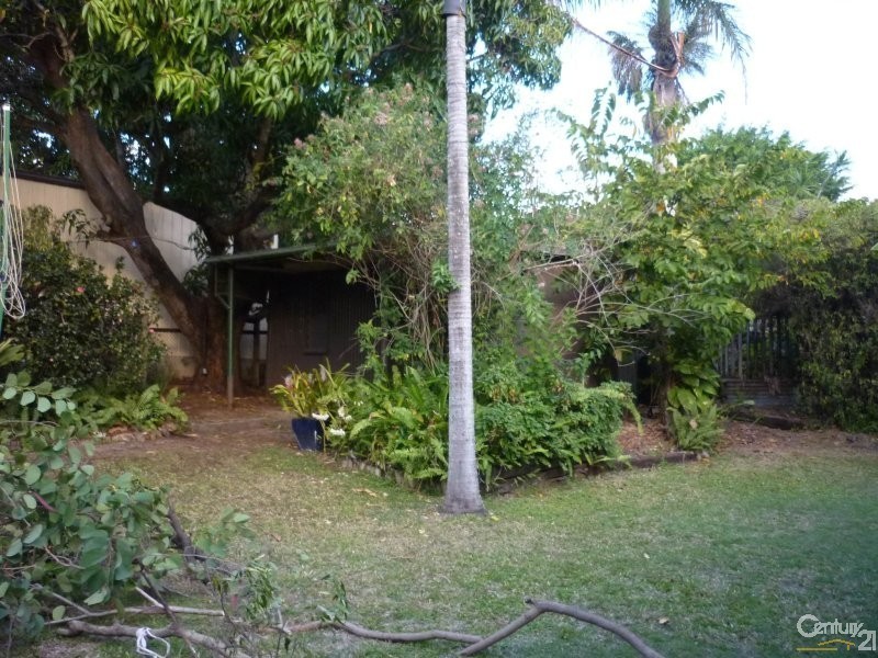 15 Fowler Street, West Gladstone QLD 4680