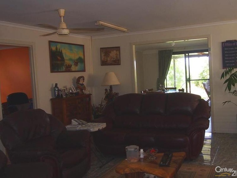 610 Darts Creek Road, Mount Larcom QLD 4695