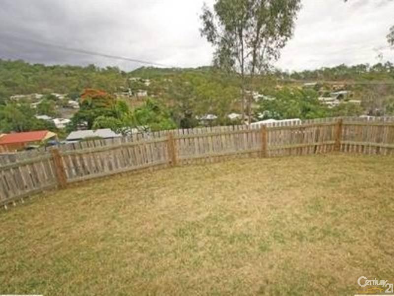 23 Flounder Crescent, Toolooa QLD 4680