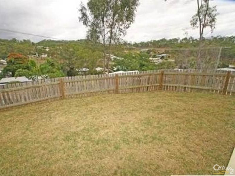 23 Flounder Crescent, Toolooa QLD 4680