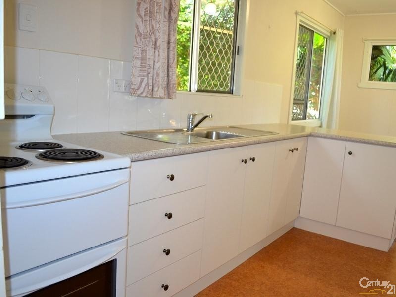 48 Adelaide Street, South Gladstone QLD 4680