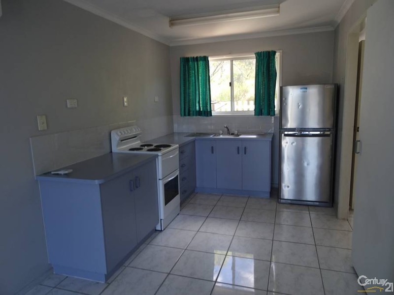 4/15 Ann Street, South Gladstone QLD 4680