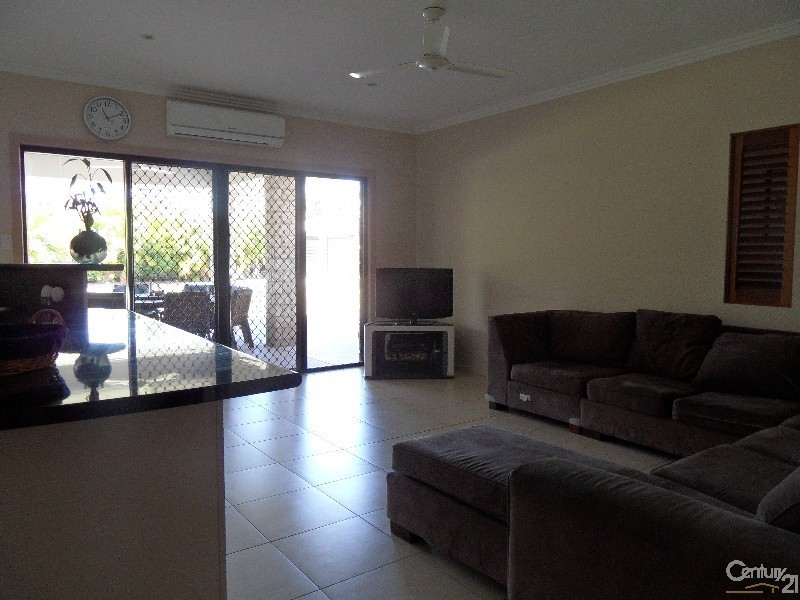 7 Sunrise Place, New Auckland QLD 4680