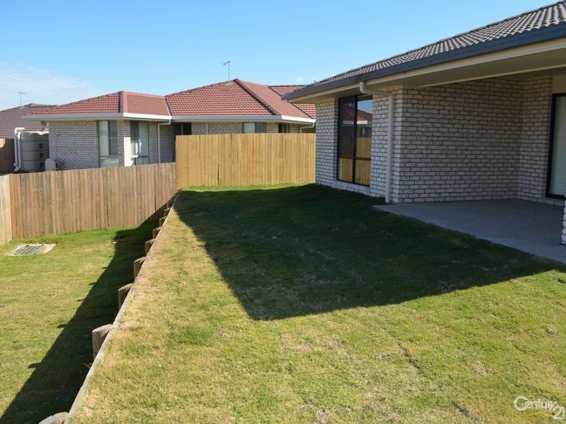 11 Canal Street, CLOUDSCAPE ESTATE, Calliope QLD 4680