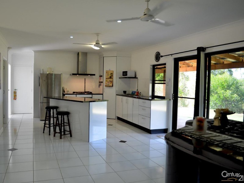 10 Koala Court, Beecher QLD 4680