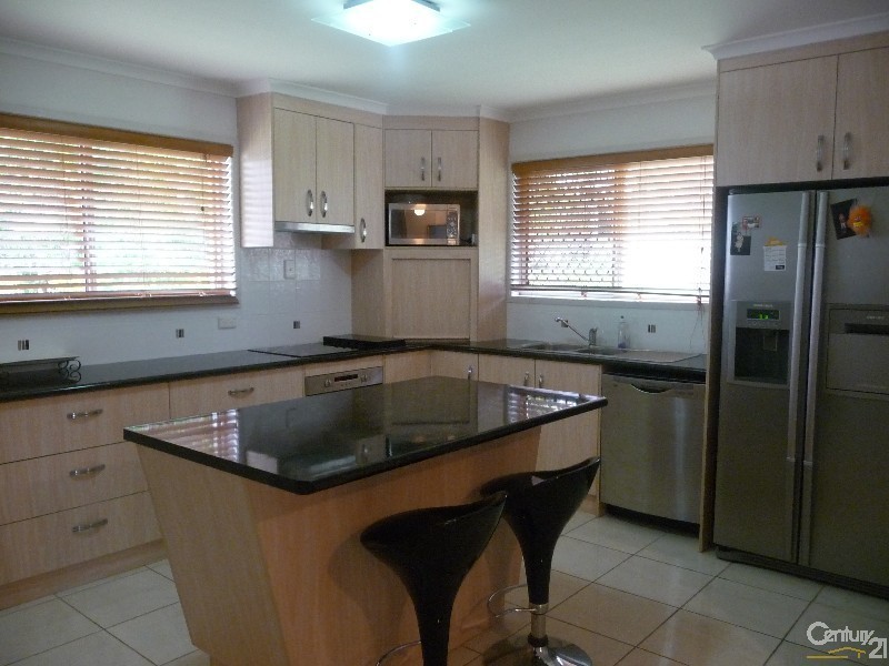 23 Oxley Drive, South Gladstone QLD 4680