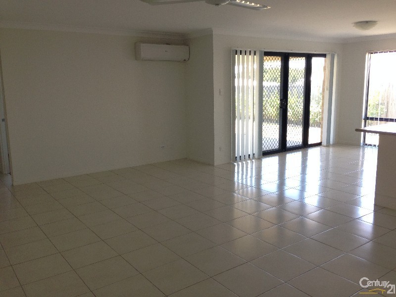 14 Woodland Court, Kirkwood QLD 4680