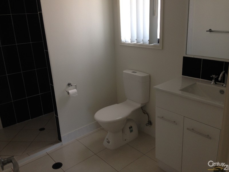 14 Woodland Court, Kirkwood QLD 4680