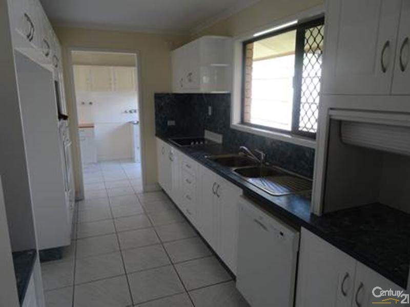 62 J Hickey Avenue, Clinton QLD 4680