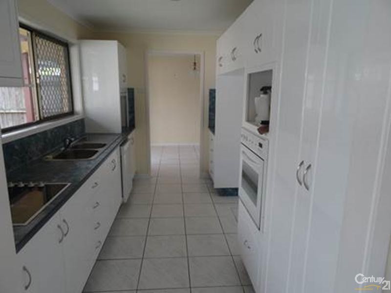 62 J Hickey Avenue, Clinton QLD 4680