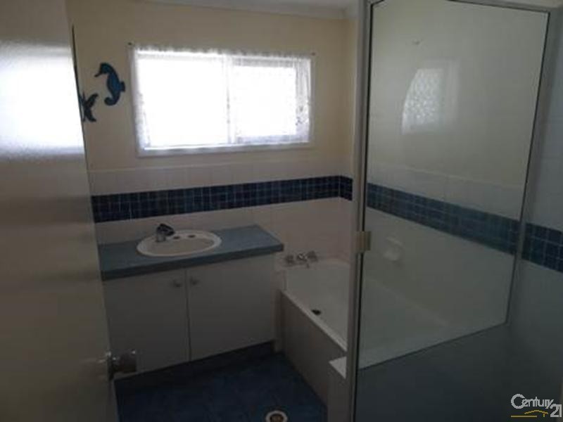 62 J Hickey Avenue, Clinton QLD 4680