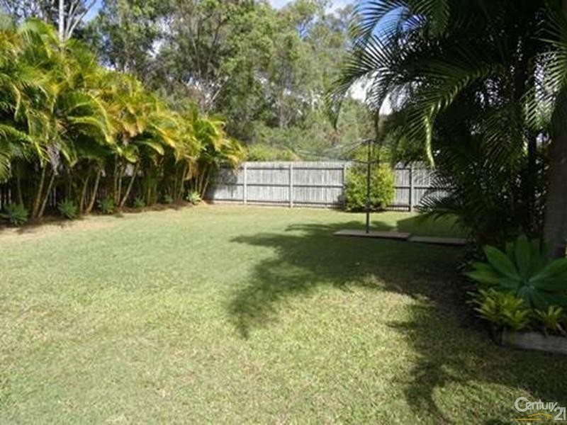 62 J Hickey Avenue, Clinton QLD 4680