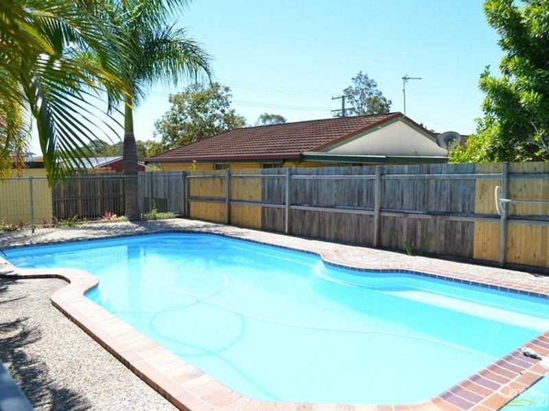 62 J Hickey Avenue, Clinton QLD 4680