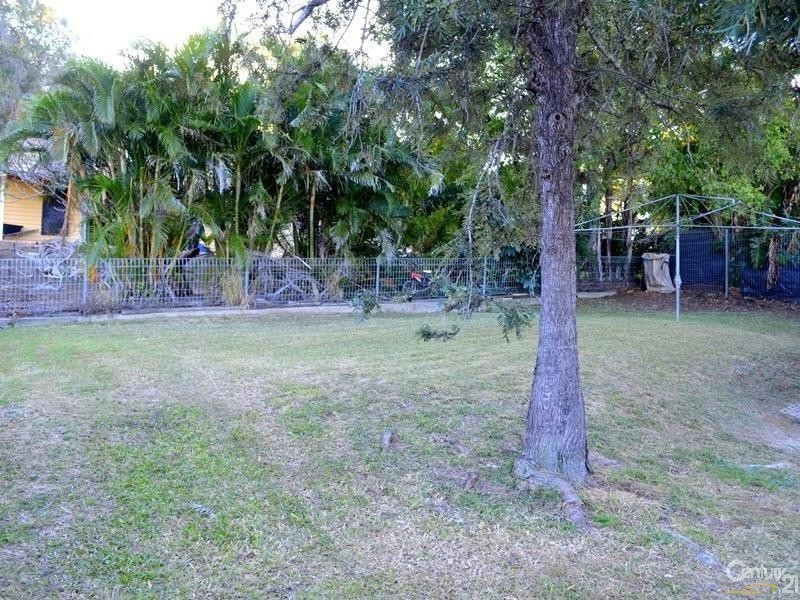 17 Leonard Street, South Gladstone QLD 4680