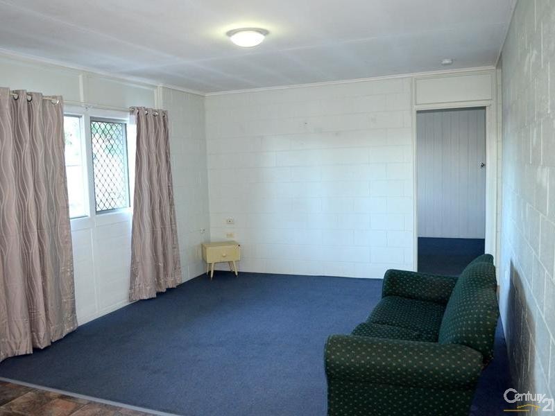 17 Leonard Street, South Gladstone QLD 4680