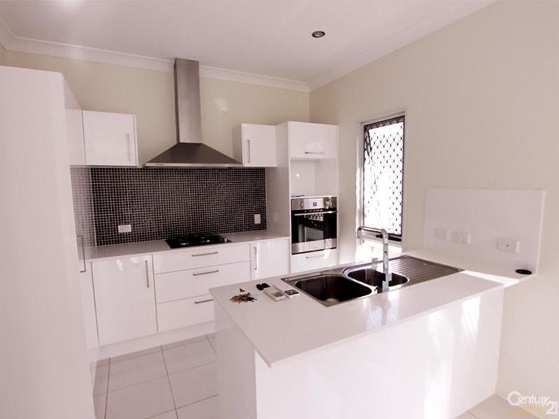 Clinton QLD 4680
