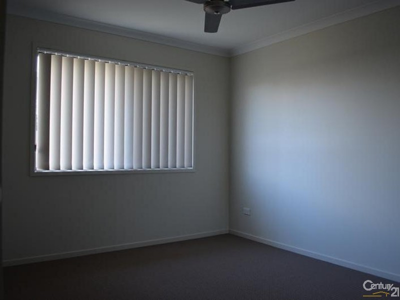 8 Creekview Drive, New Auckland QLD 4680