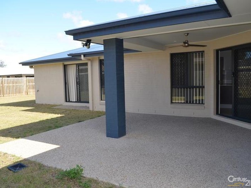 8 Creekview Drive, New Auckland QLD 4680