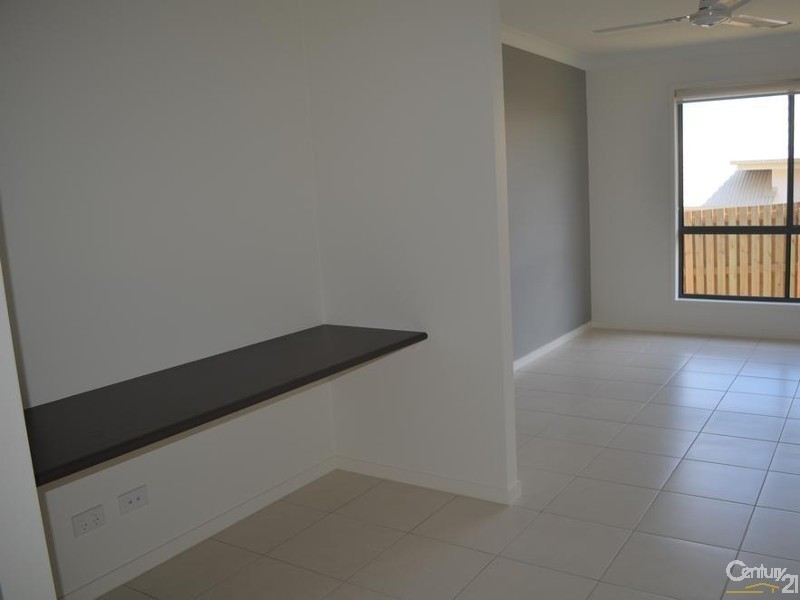 9 Eccles Close, Kirkwood QLD 4680