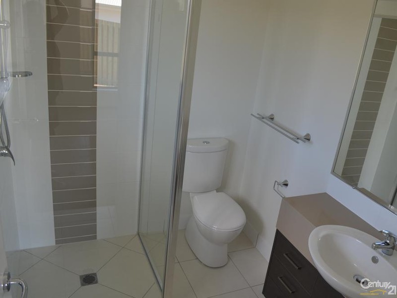 9 Eccles Close, Kirkwood QLD 4680