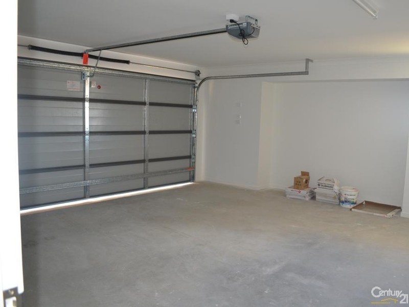 9 Eccles Close, Kirkwood QLD 4680