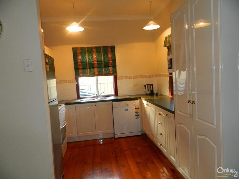 238 Auckland Street, South Gladstone QLD 4680
