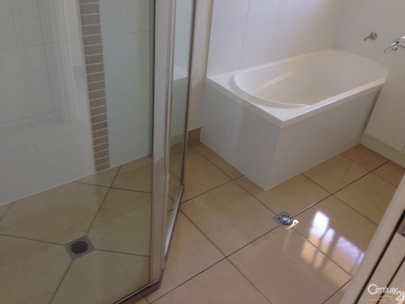 159B J Hickey Avenue, Clinton QLD 4680